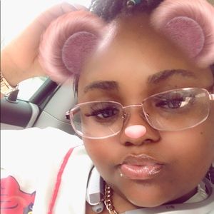 Meet your Posher, Arnetra